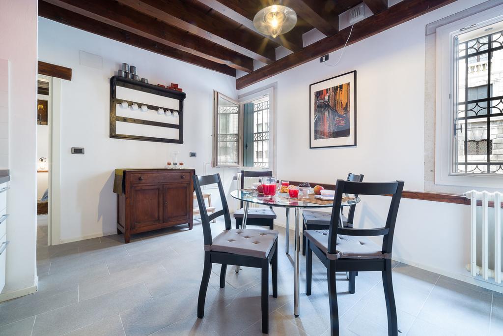 Ve.N.I.Ce Cera Casa Santo Stefano Appartement Venetië Buitenkant foto